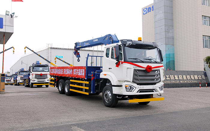 徐工SQS250隨車起重機(jī)批量發(fā)車，助力 “一帶一路” 沿線基建騰飛